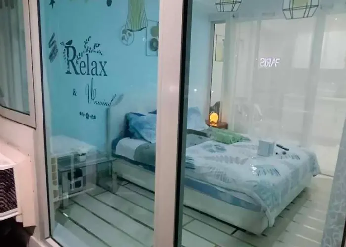 Azure Urban Residences -paris Hilton Paranaque Pensión *